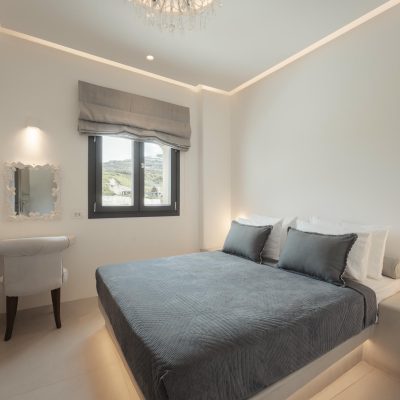 Executive Oak Suite with Outdoor Hot Tub