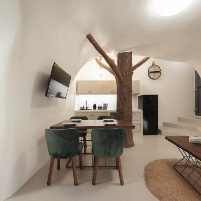 Executive Oak Suite with Outdoor Hot Tub