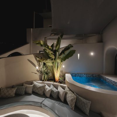 Executive Oak Suite with Outdoor Hot Tub