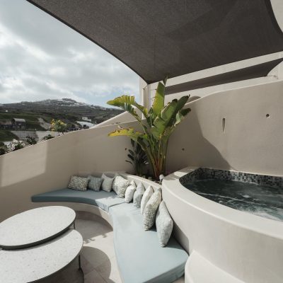 Executive Oak Suite with Outdoor Hot Tub