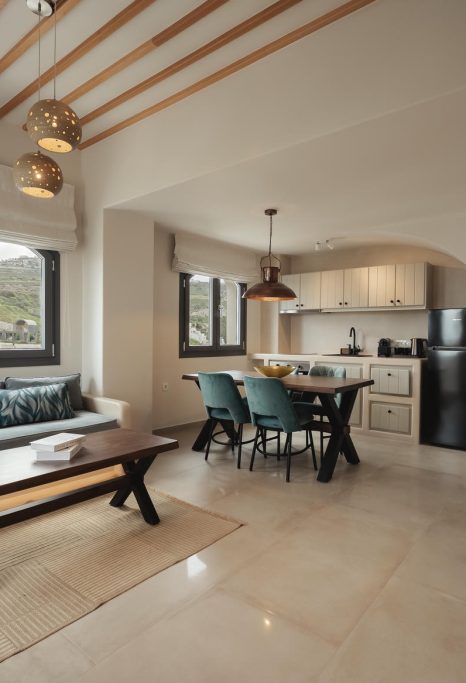 Galaria Serenity Villa with outdoor Hot Tub